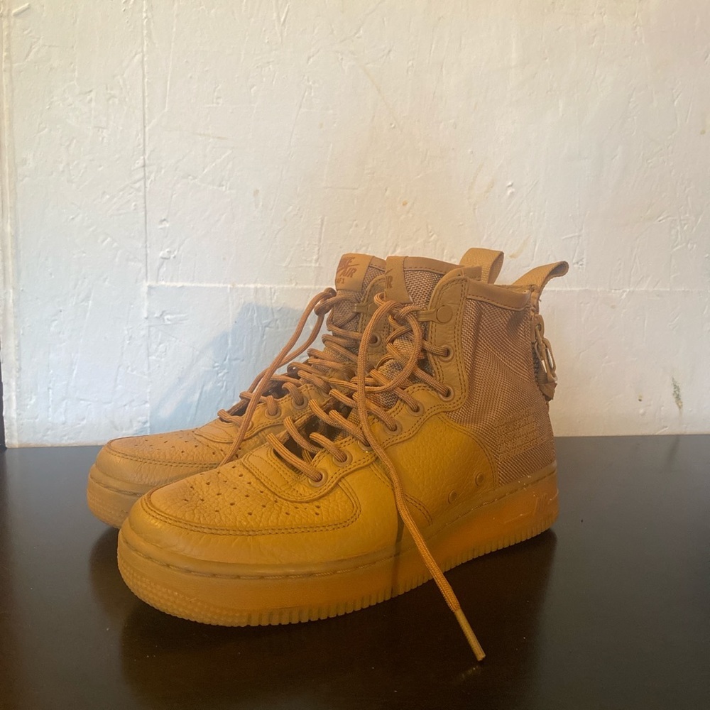 Nike SF Air Force 1 Mid - Elemental Gold (Women's)